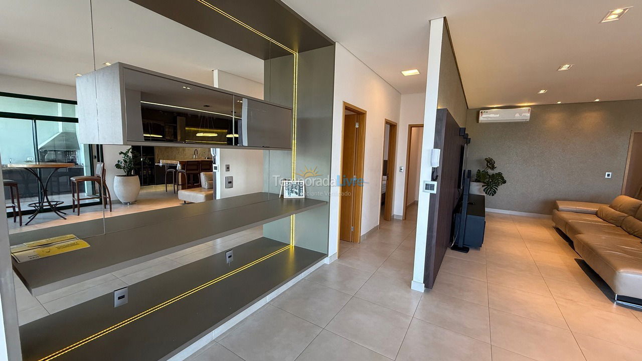 Apartamento para aluguel de temporada em Ubatuba (Praia Grande)