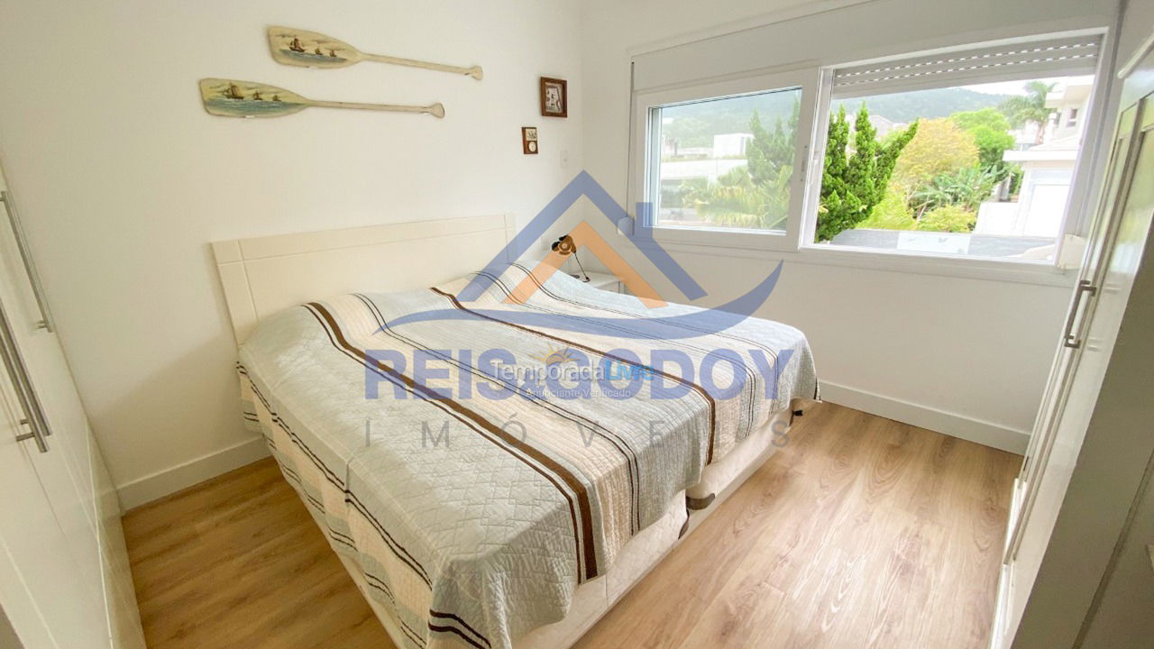 House for vacation rental in Florianopolis (Jurerê Internacional)