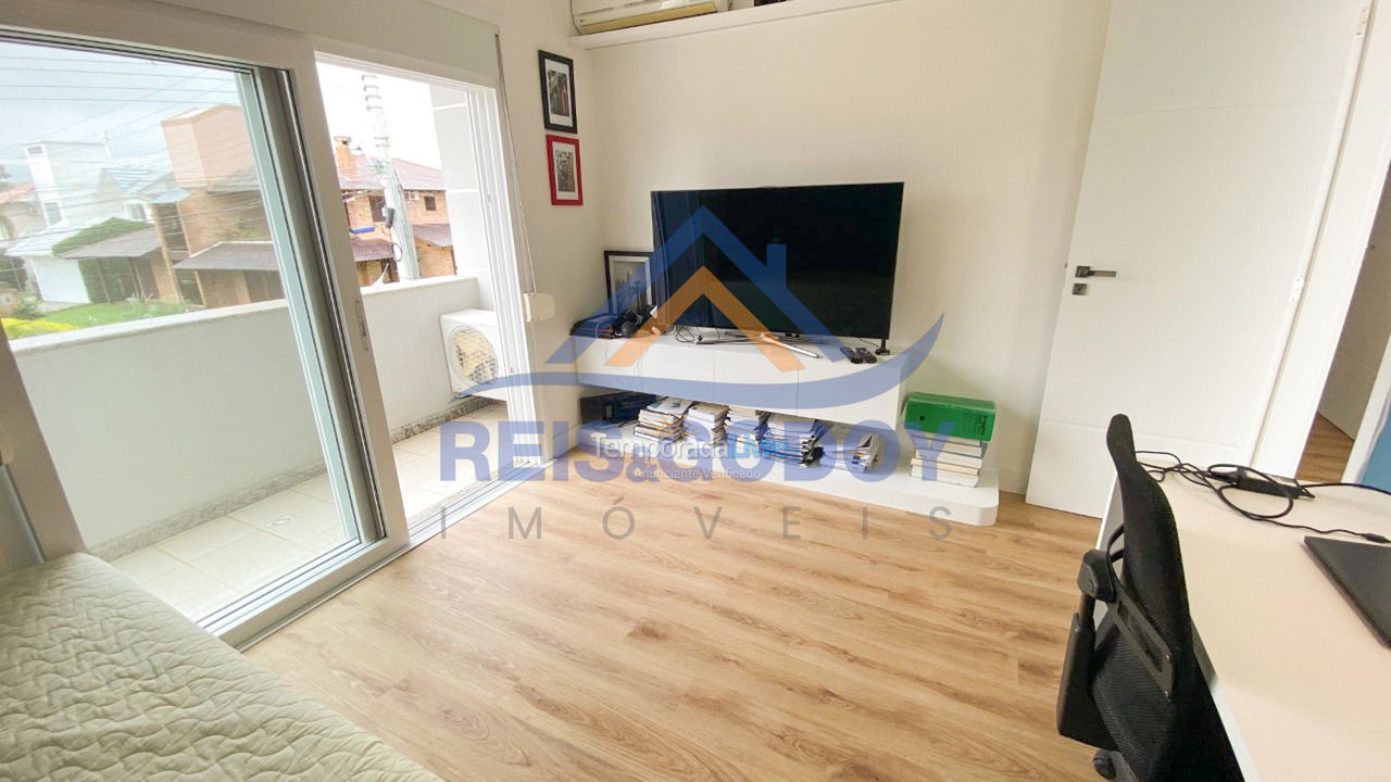 House for vacation rental in Florianopolis (Jurerê Internacional)