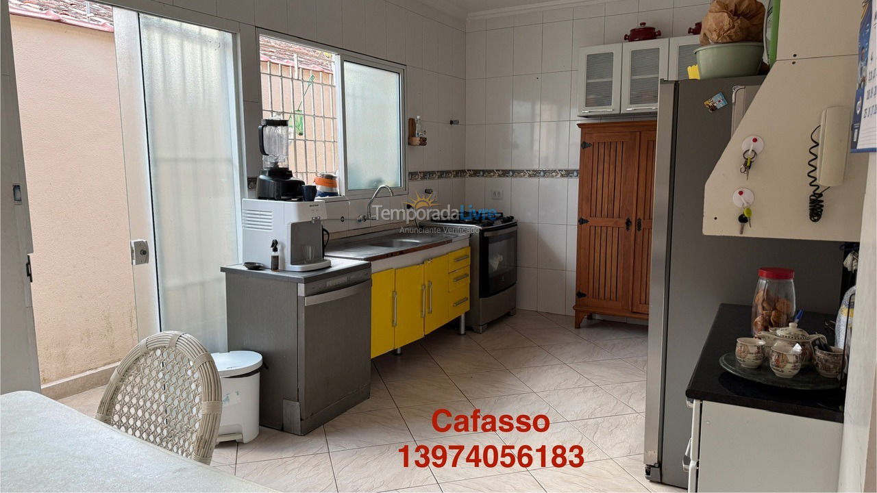 Casa para aluguel de temporada em Guarujá (Enseada)
