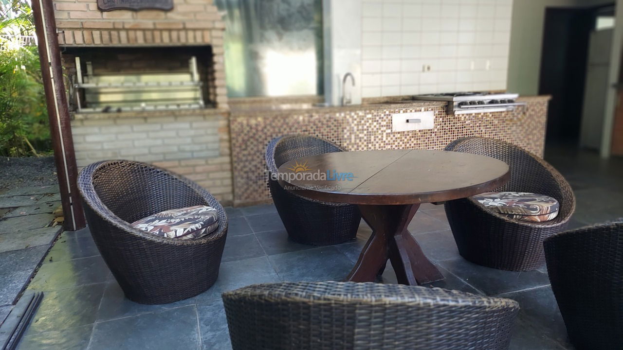 Casa para alquiler de vacaciones em Bertioga (Praia de Guaratuba)