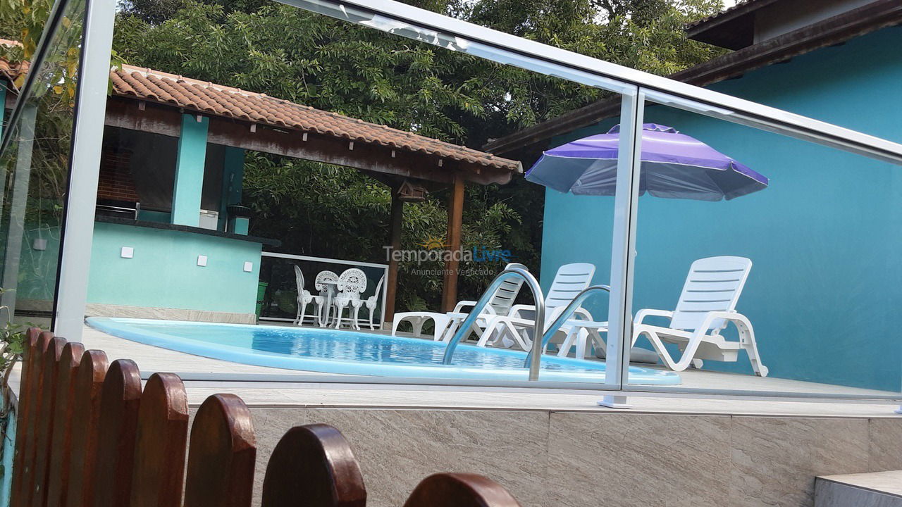 Casa para alquiler de vacaciones em Caraguatatuba (Praia Massaguaçu)