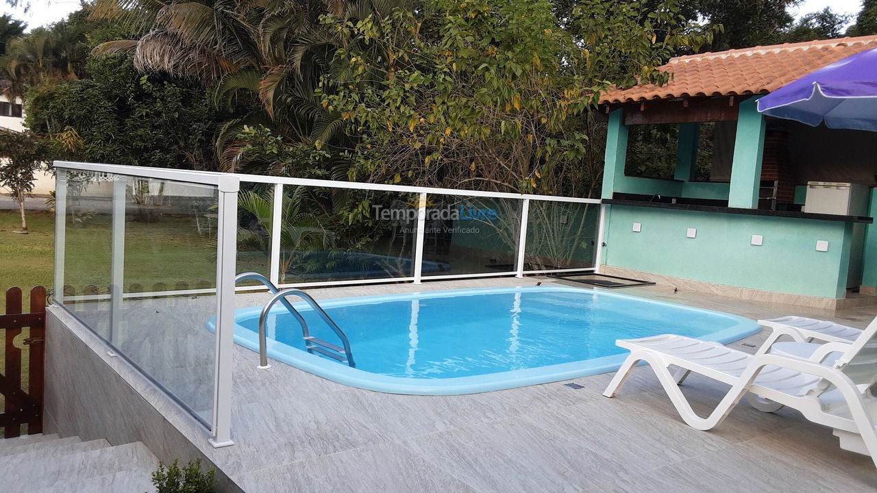 Casa para alquiler de vacaciones em Caraguatatuba (Praia Massaguaçu)