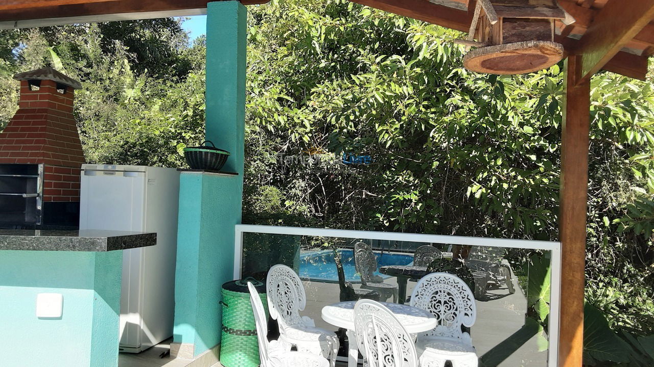 Casa para alquiler de vacaciones em Caraguatatuba (Praia Massaguaçu)