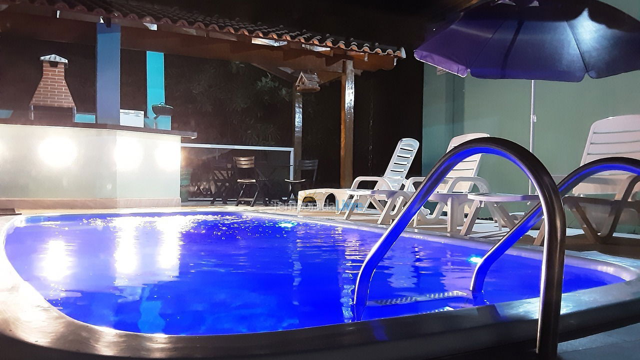 Casa para alquiler de vacaciones em Caraguatatuba (Praia Massaguaçu)