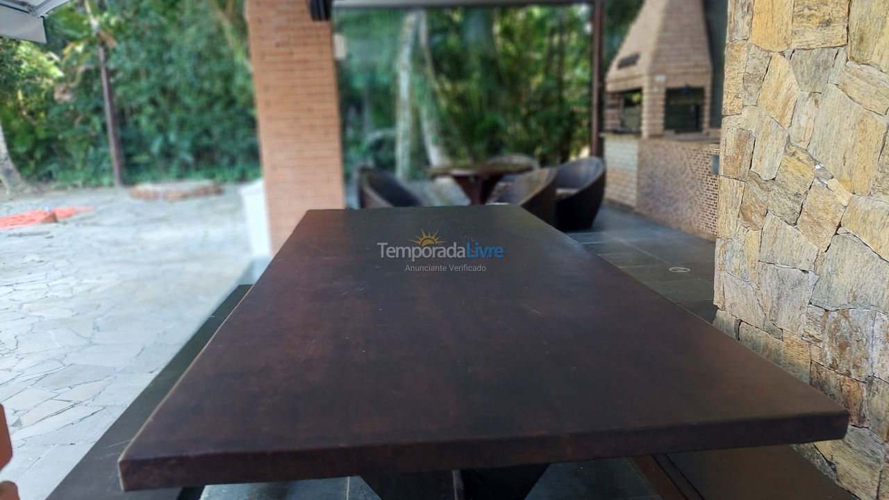 Casa para alquiler de vacaciones em Bertioga (Praia de Guaratuba)