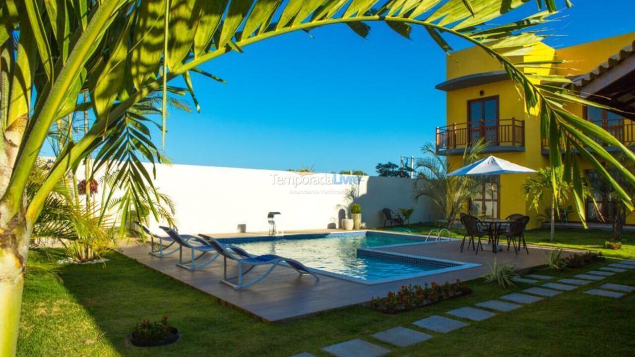 Apartamento para aluguel de temporada em Mata de São João (Imbassaí)