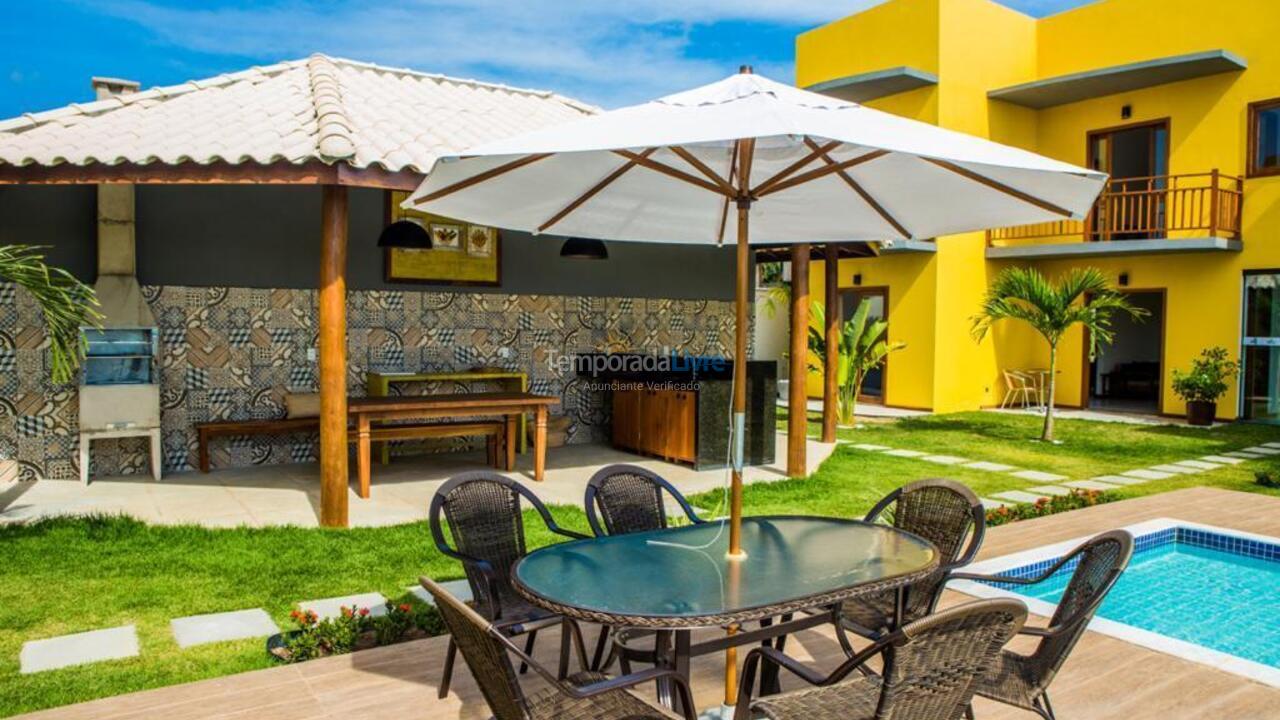 Apartamento para aluguel de temporada em Mata de São João (Imbassaí)