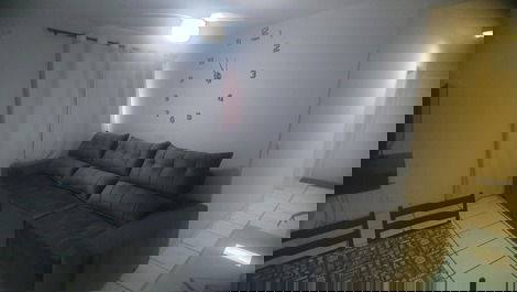 Alugo quarto em apto compartilhado bem localizado