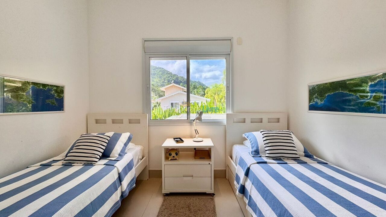 Casa para aluguel de temporada em São Sebastião (Praia da Baleia)