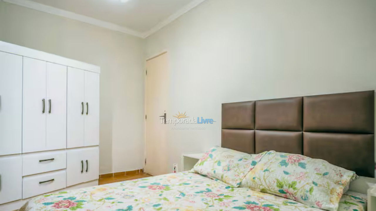 Apartamento para aluguel de temporada em Guarujá (Enseada)