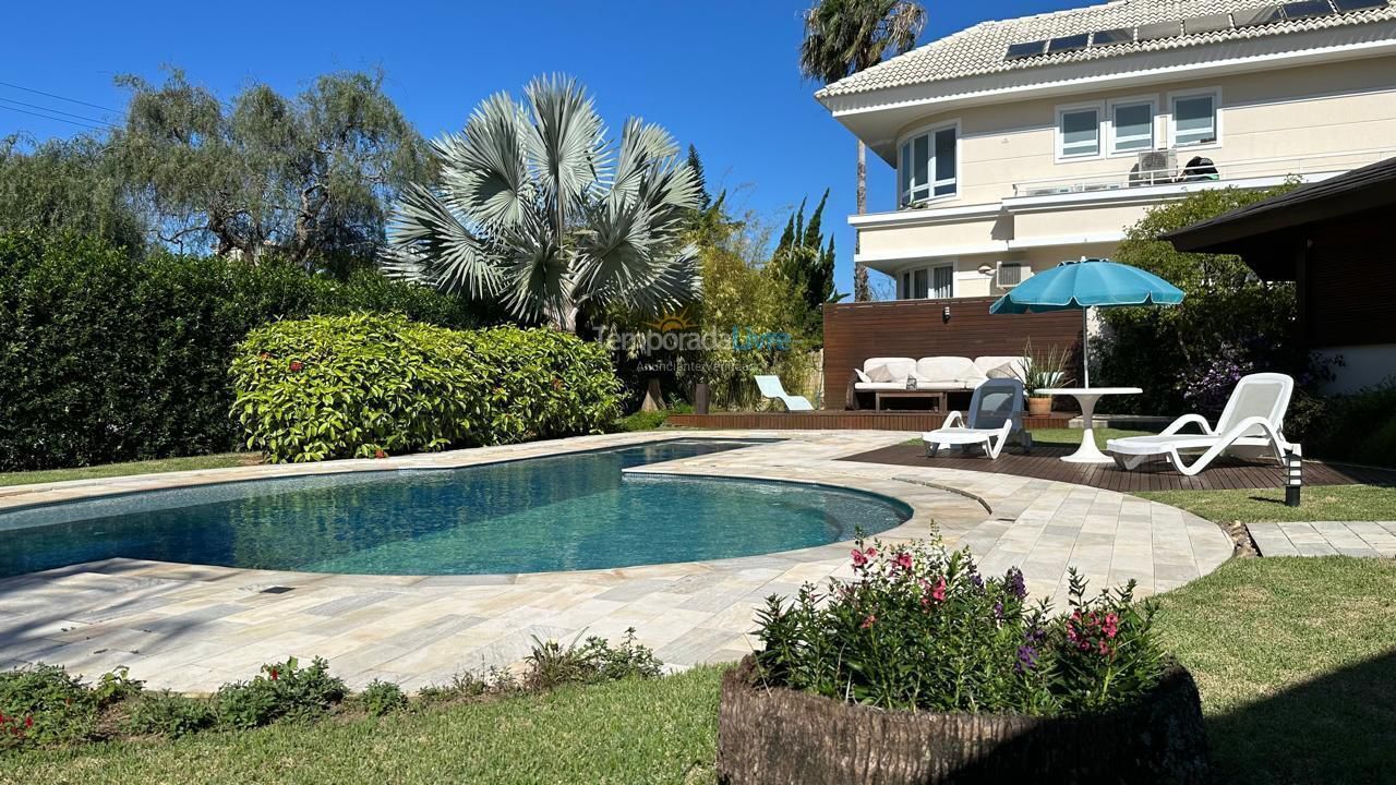 Casa para aluguel de temporada em Florianopolis (Jurerê Internacional)