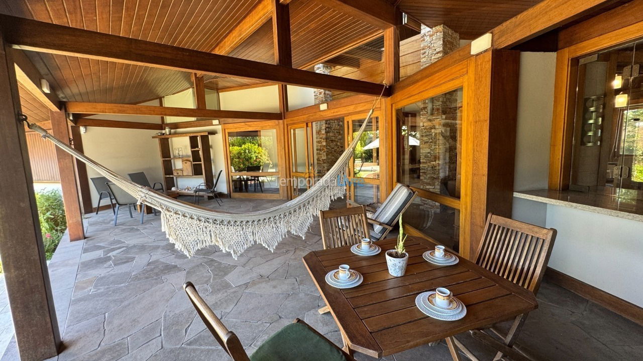 Casa para aluguel de temporada em Florianopolis (Jurerê Internacional)