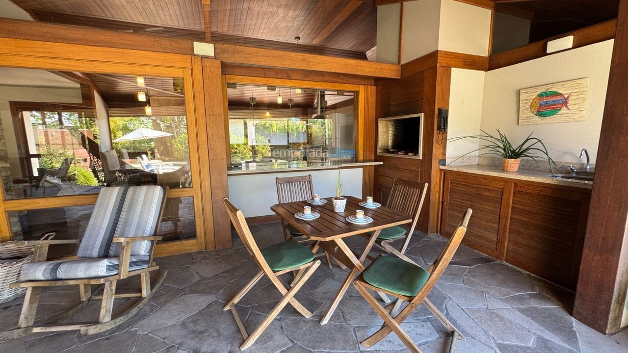 Casa para aluguel de temporada em Florianopolis (Jurerê Internacional)