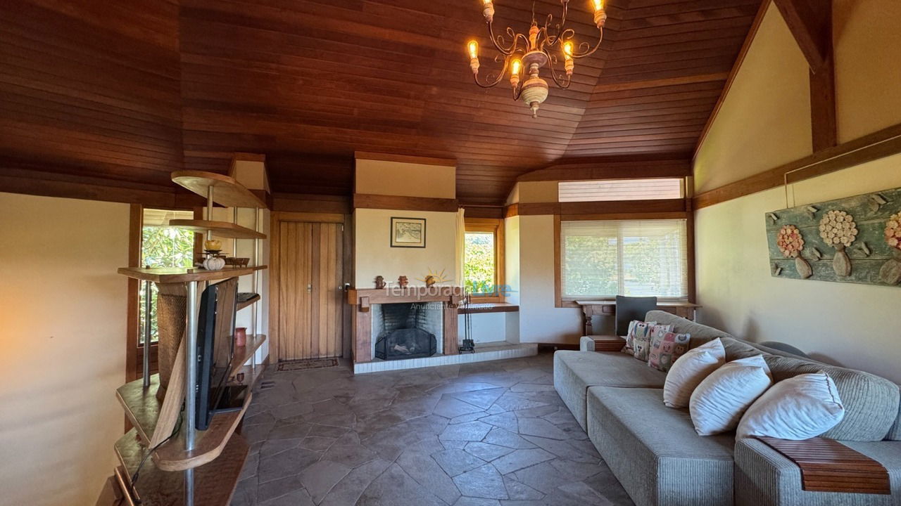 Casa para aluguel de temporada em Florianopolis (Jurerê Internacional)