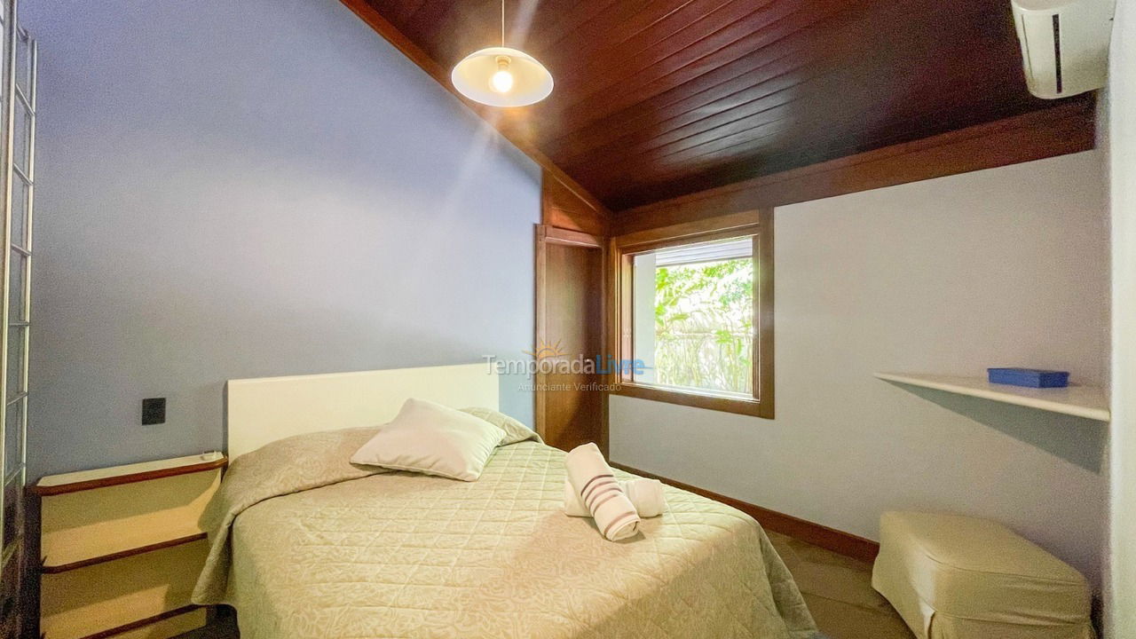 Casa para aluguel de temporada em Florianopolis (Jurerê Internacional)