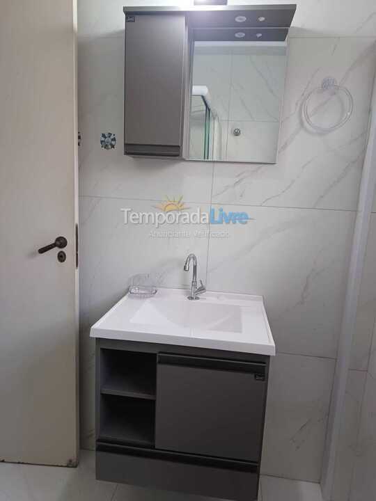 Apartamento para aluguel de temporada em Guarujá (Enseada)