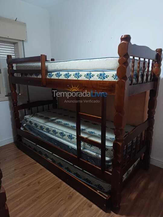 Apartamento para aluguel de temporada em Guarujá (Enseada)