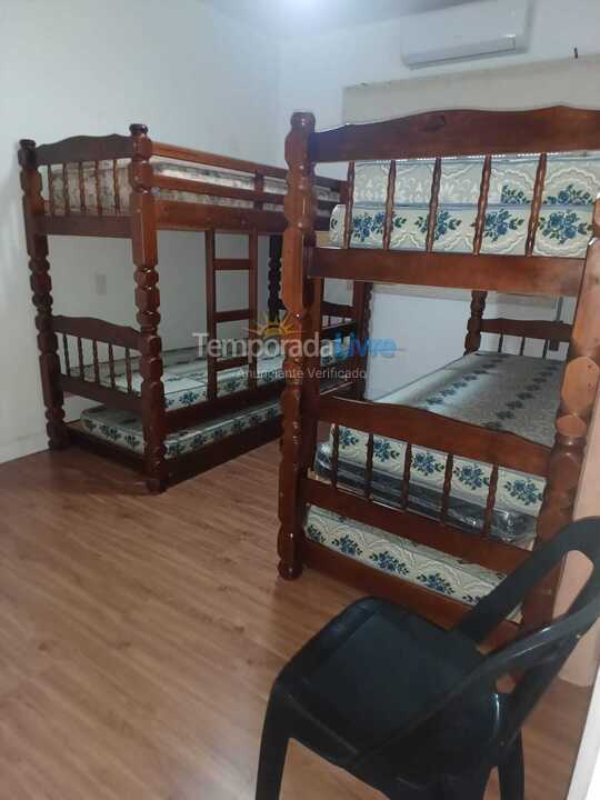 Apartamento para aluguel de temporada em Guarujá (Enseada)