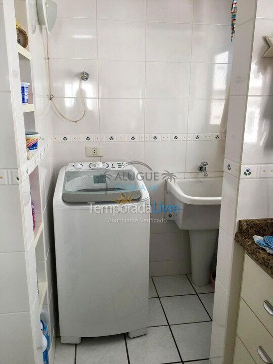 Apartamento para aluguel de temporada em Itapema (Meia Praia)