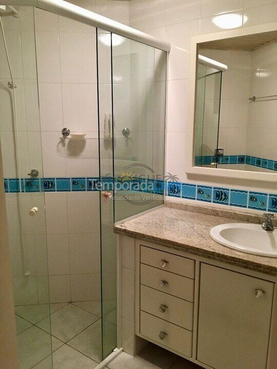 Apartamento para aluguel de temporada em Itapema (Meia Praia)