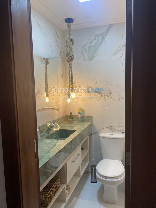 Casa para aluguel de temporada em Mata de São João (Praia do Forte)