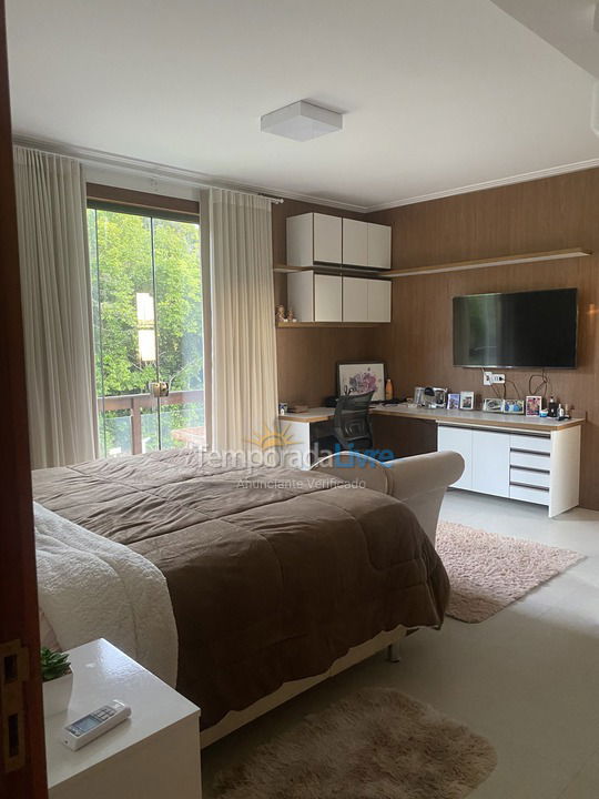 Casa para aluguel de temporada em Mata de São João (Praia do Forte)