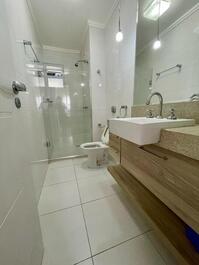 Apartamento 3 dormitorios localizado a 100mts do mar