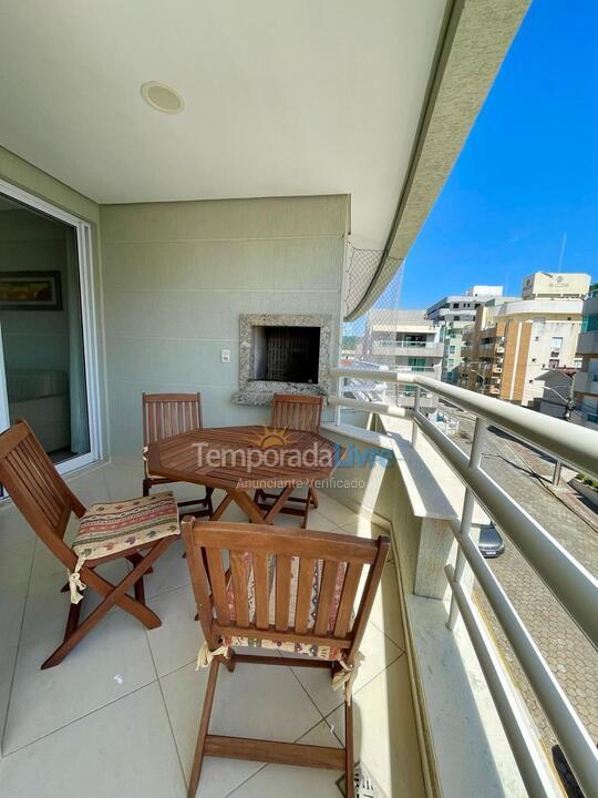 Apartamento para aluguel de temporada em Bombinhas (Praia de Bombas)