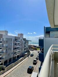 Apartamento 3 dormitorios localizado a 100mts do mar