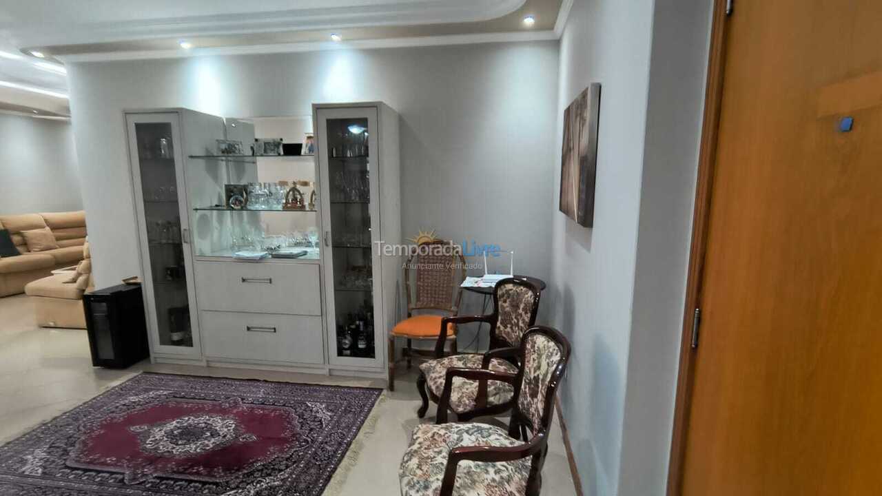 Casa para alquiler de vacaciones em Itapema (Meia Praia)
