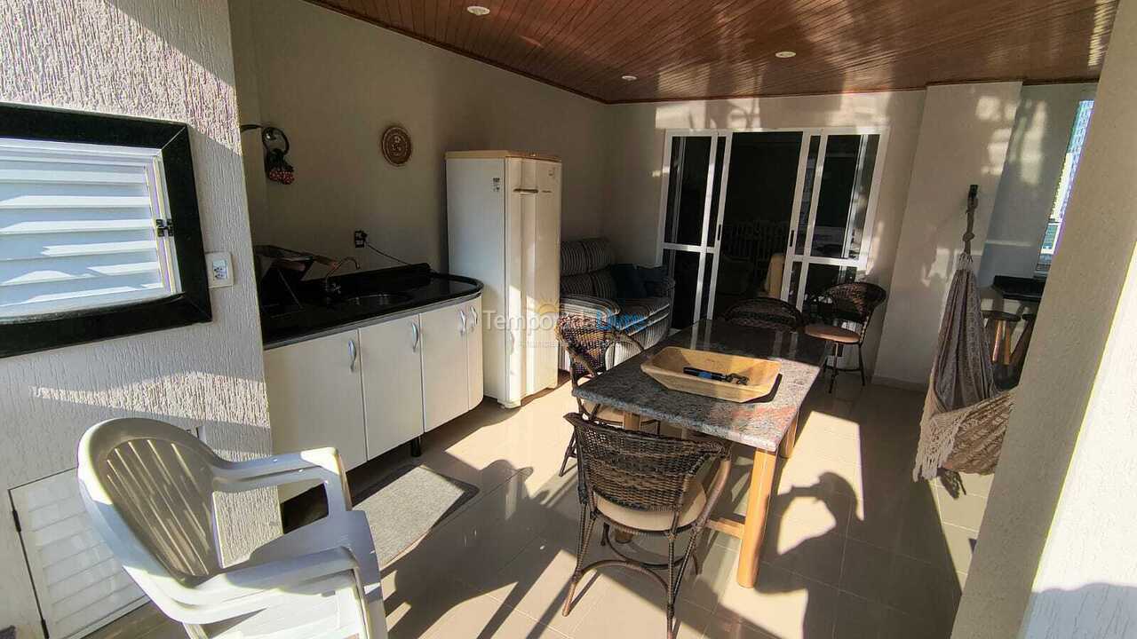 Casa para alquiler de vacaciones em Itapema (Meia Praia)