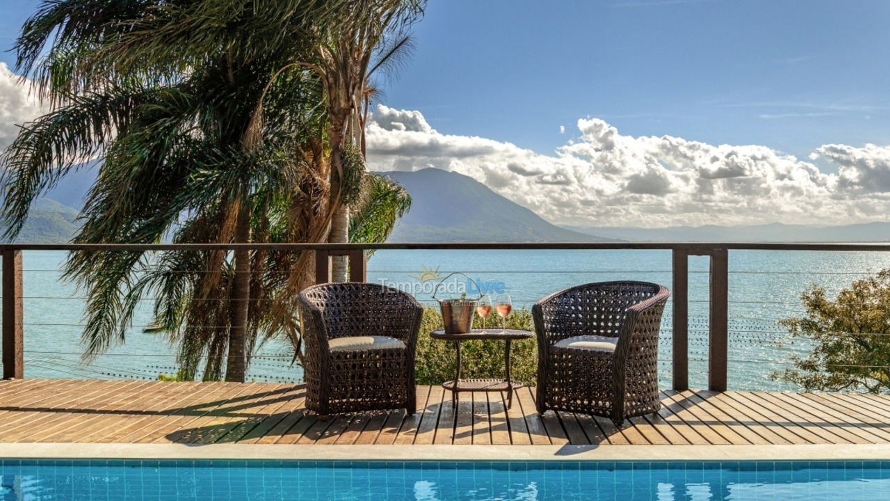 House for vacation rental in Florianópolis (Ribeirão da Ilha)