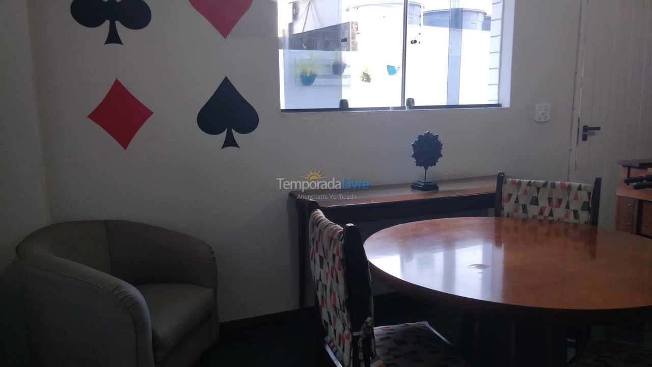Apartamento para aluguel de temporada em Guarujá (Enseada)