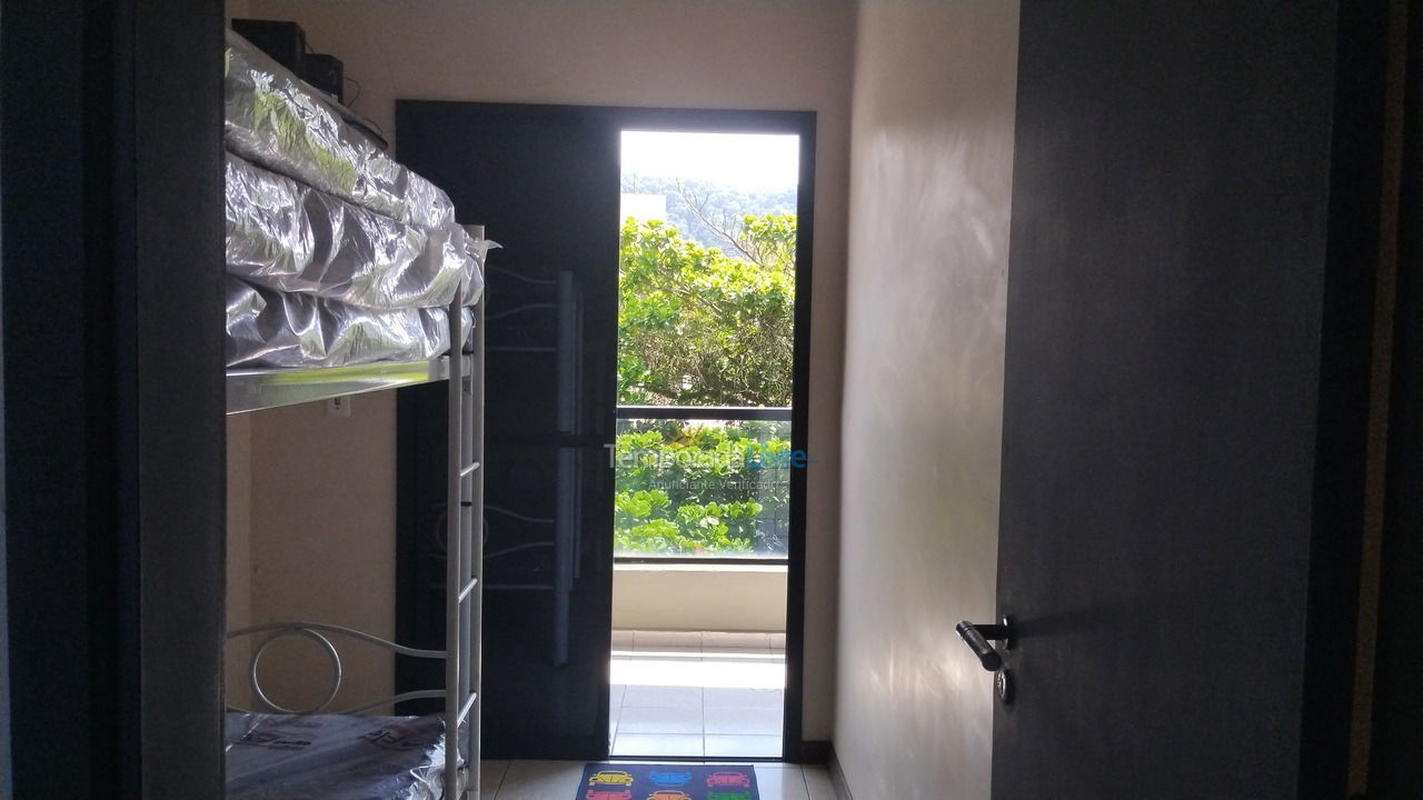 Apartamento para aluguel de temporada em Guarujá (Enseada)