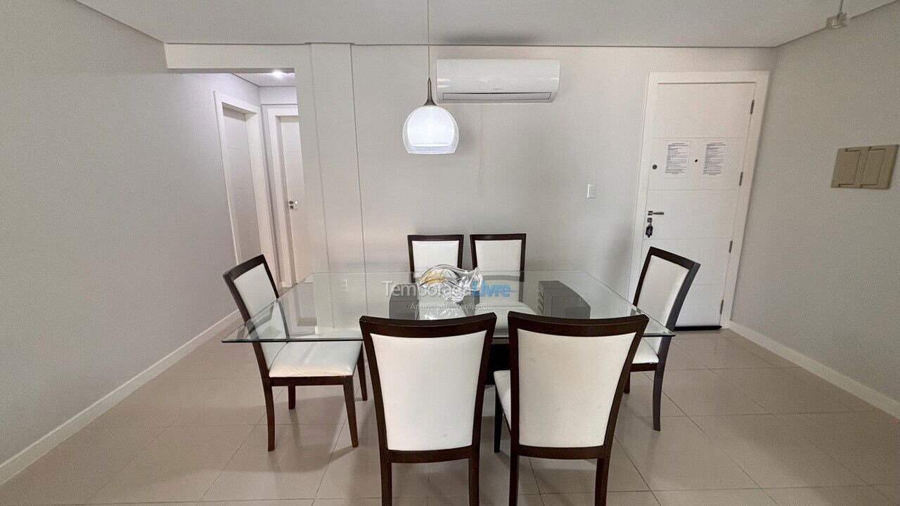 Apartamento para aluguel de temporada em Bombinhas (Praia de Bombas)