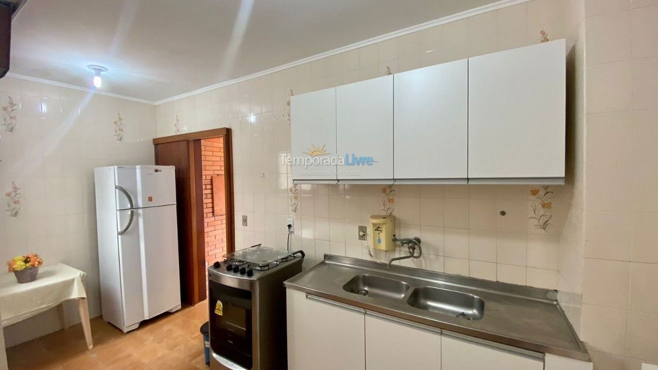 Apartamento para aluguel de temporada em Capão da Canoa (Centro)