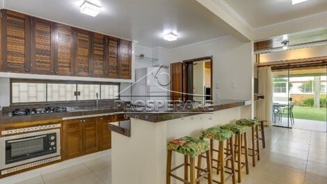 HOUSE FOR 14 PEOPLE
