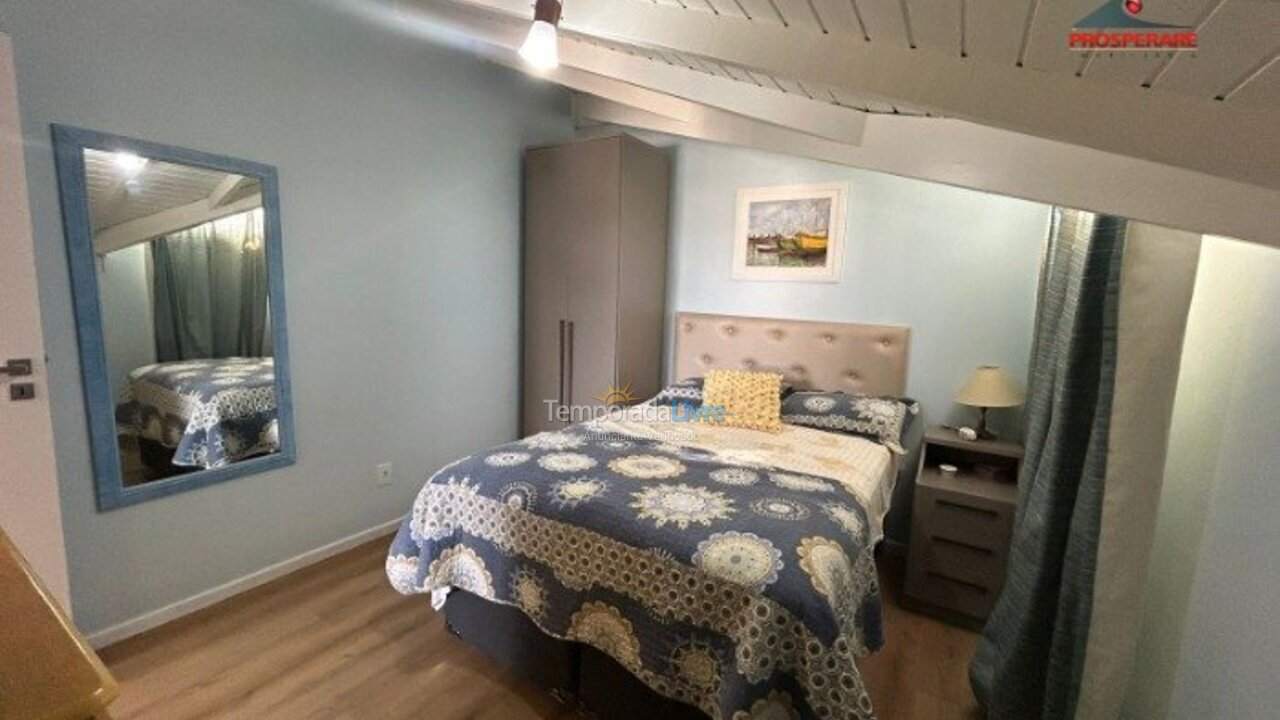 Apartamento para aluguel de temporada em Florianópolis (Cachoeira do Bom Jesus)