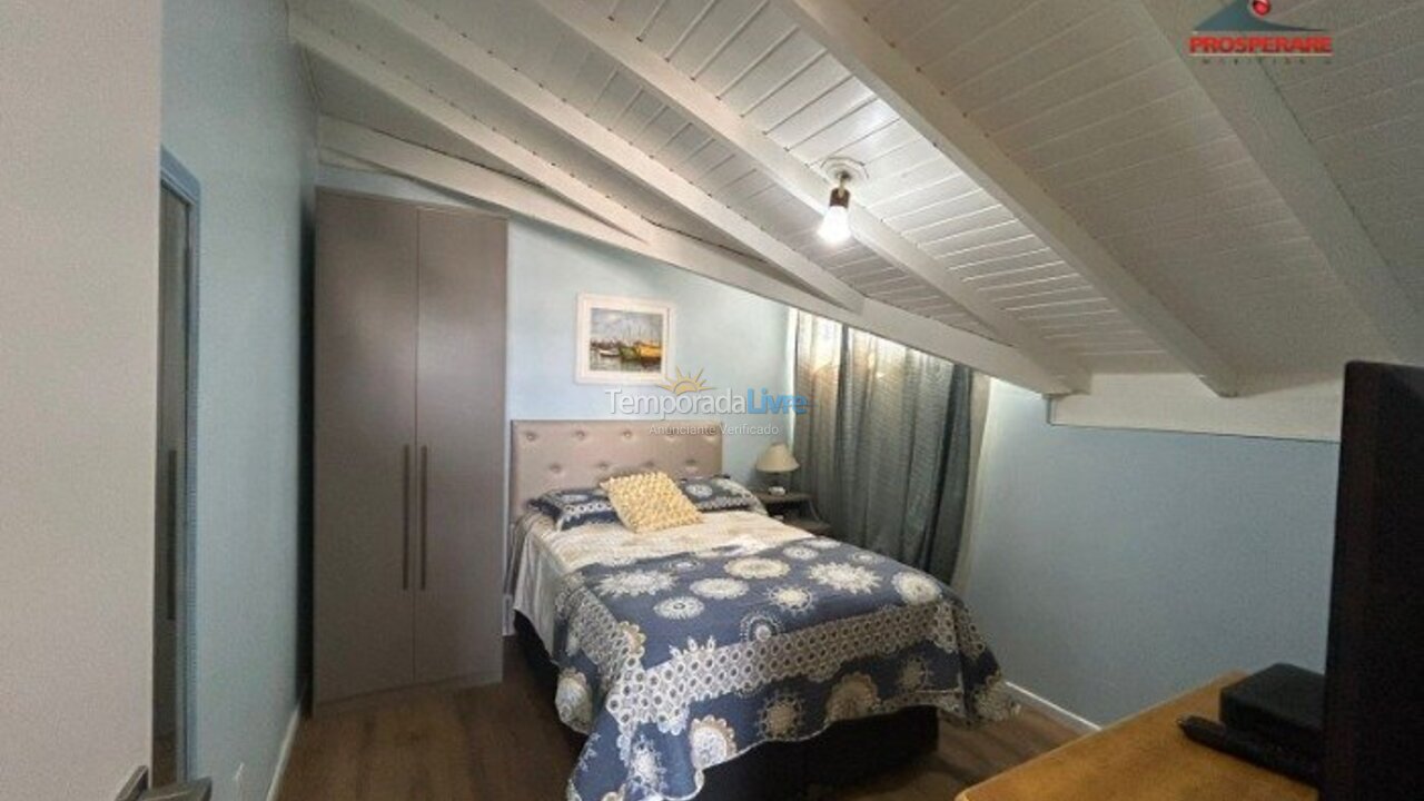 Apartamento para aluguel de temporada em Florianópolis (Cachoeira do Bom Jesus)
