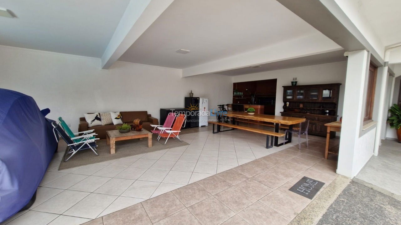 Casa para aluguel de temporada em Xangri Lá (Xangrila Bairo Centro)