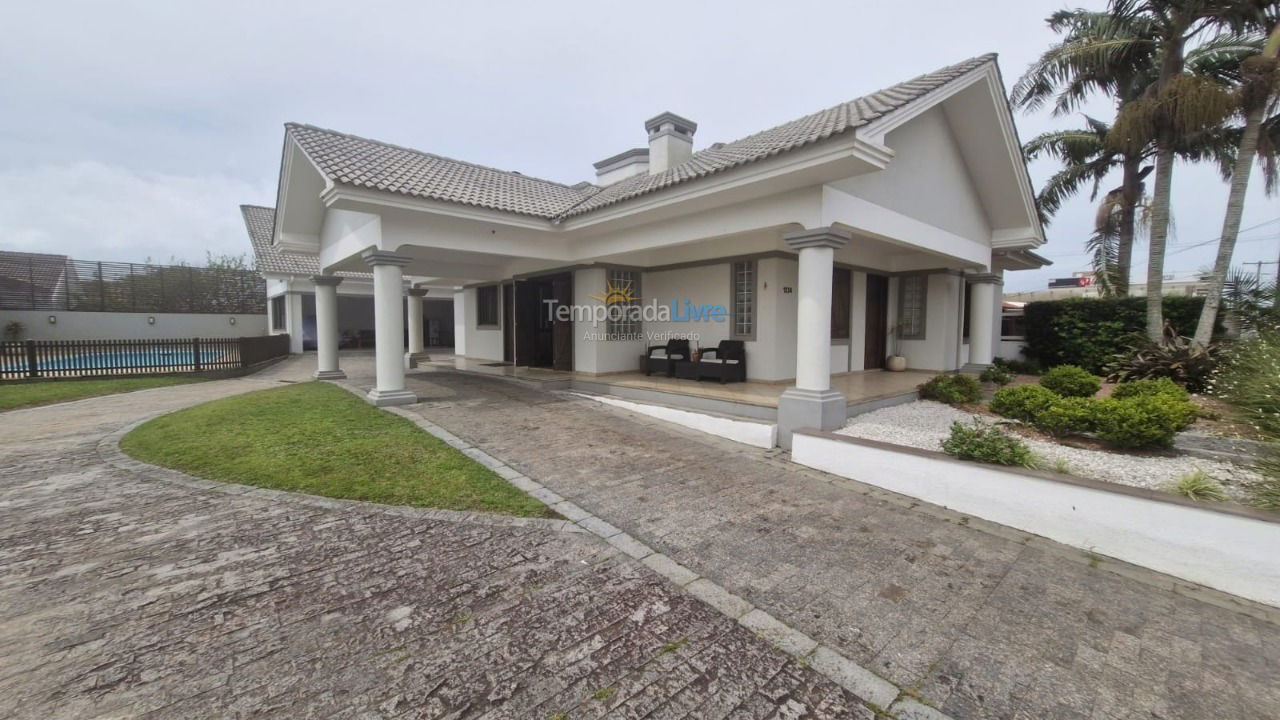 Casa para aluguel de temporada em Xangri Lá (Xangrila Bairo Centro)