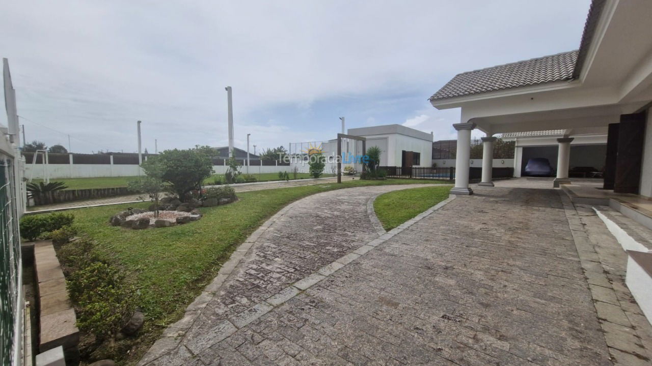 Casa para aluguel de temporada em Xangri Lá (Xangrila Bairo Centro)