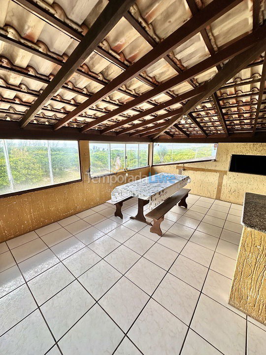 Apartamento para aluguel de temporada em Garopaba (Praia da Ferrugem)