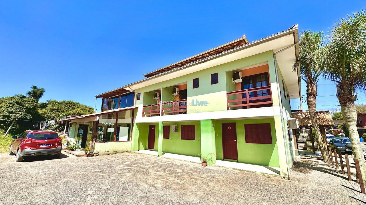 Apartamento para aluguel de temporada em Garopaba (Praia da Ferrugem)