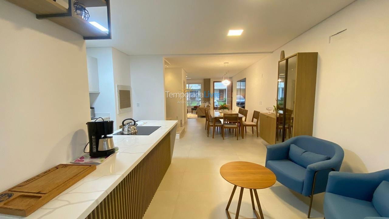 Casa para aluguel de temporada em Capão da Canoa (Zona Nova)