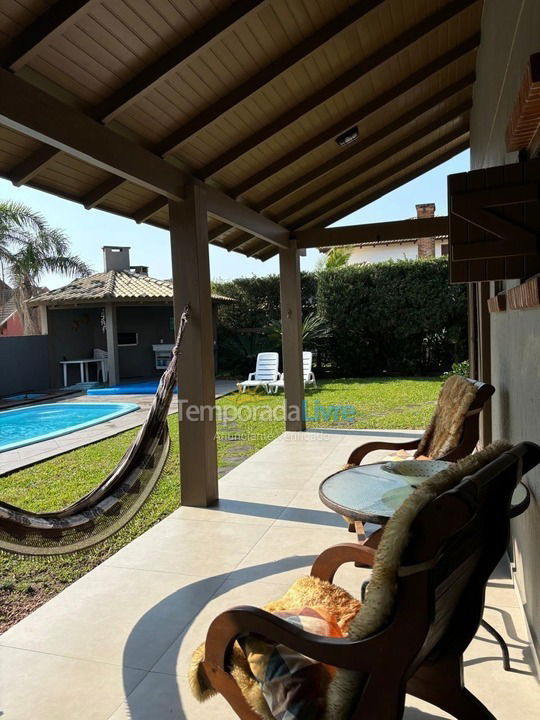 Casa para aluguel de temporada em Xangri Lá (Xangrila Bairo Centro)