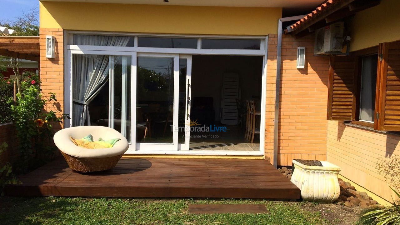 Casa para aluguel de temporada em Xangri Lá (Xangrila Bairo Centro)