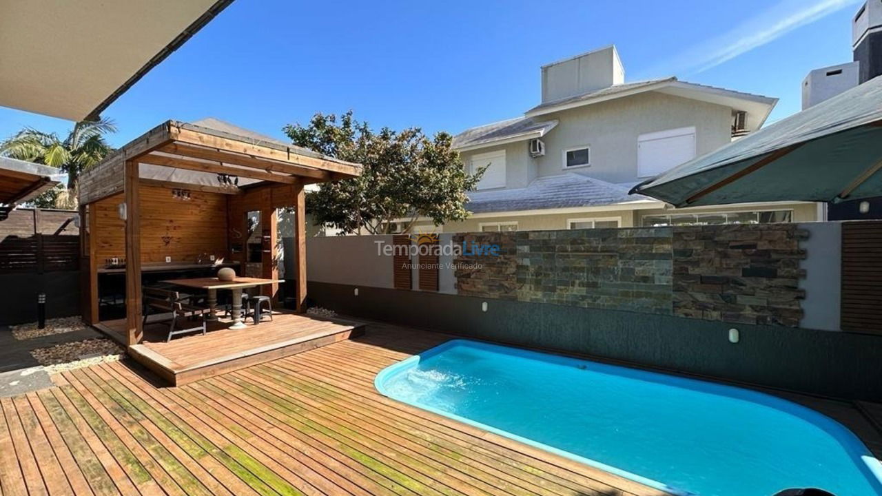 Casa para aluguel de temporada em Capão da Canoa (Zona Nova)