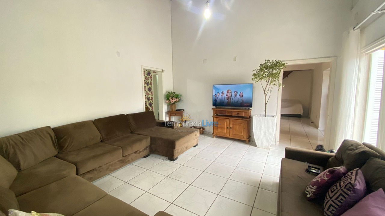 Casa para alquiler de vacaciones em Capão da Canoa (Santa Luzia)